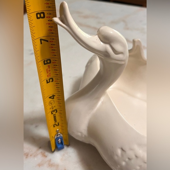 Vintage Hull Pottery USA Happy Duck Swan Planter # 23 Matte White Glaze - Picture 7 of 9